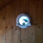 Semesterbostad Gluba Treetop Furunåla Harkmark