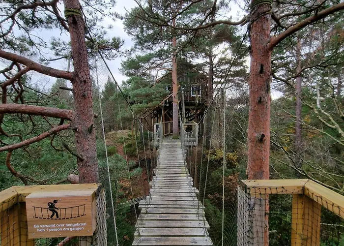 Prázdninový dům Gluba Treetop Furunala Harkmark